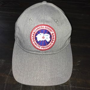 AUTHENTIC CANADA GOOSE HAT